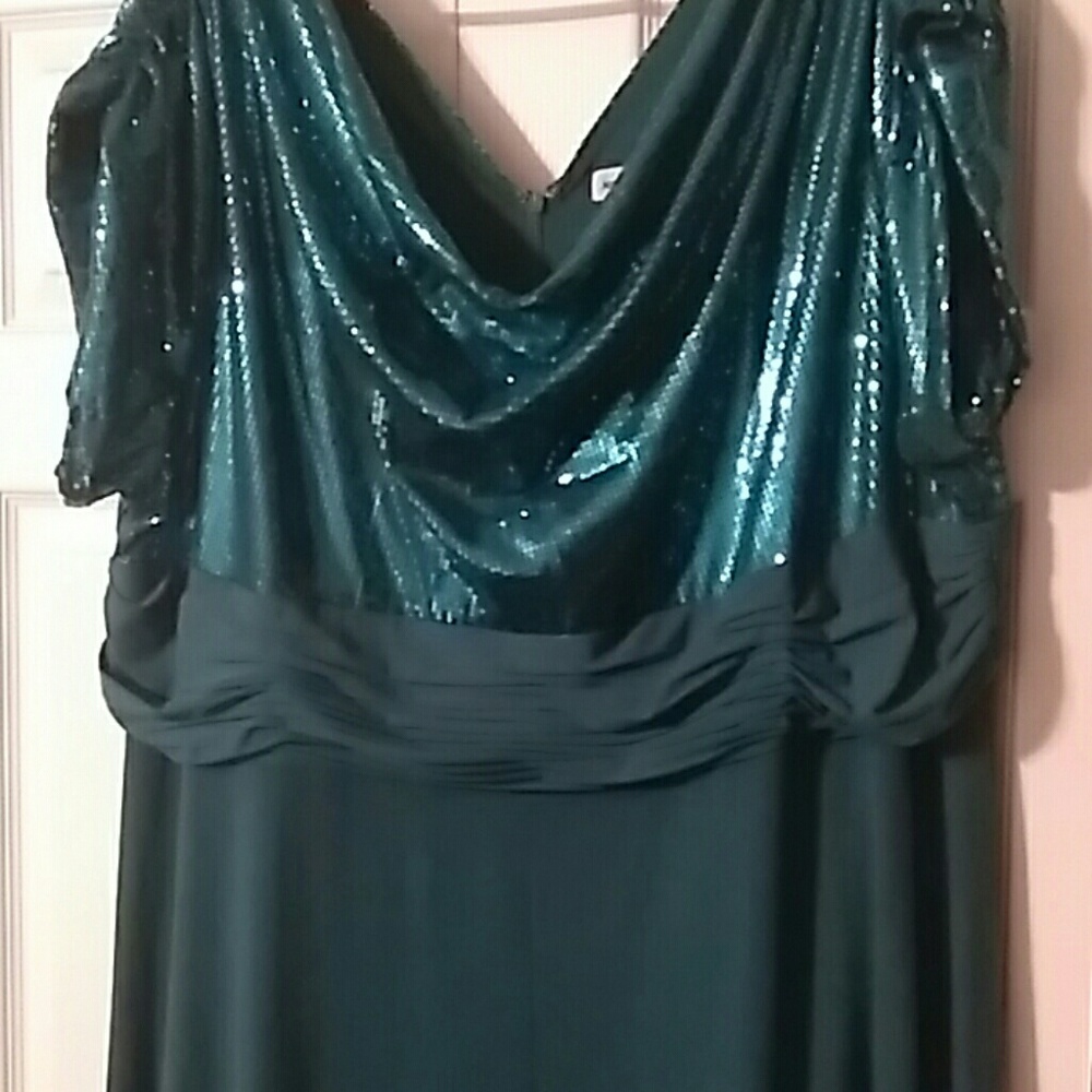 Emerald green formal dress